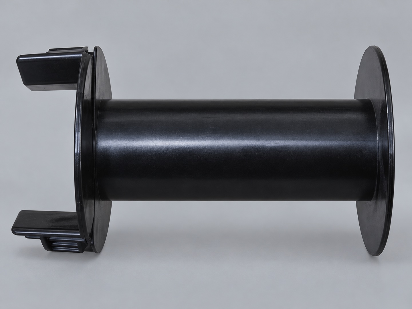 Injection molded plastic parts for packing